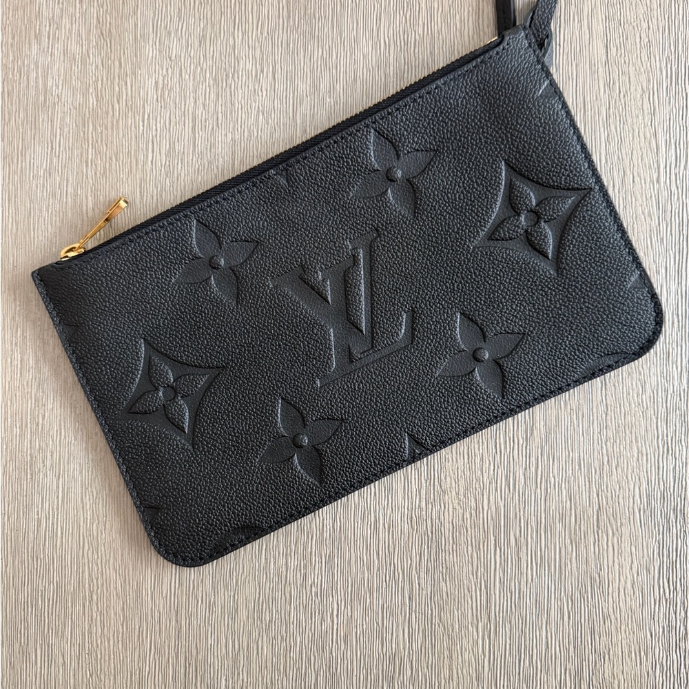 LV Neverfull Empreinte Pouch - Picture 2 of 5